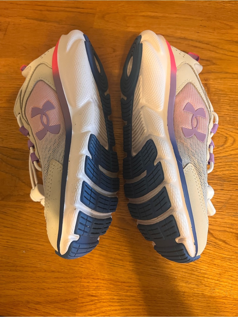 Lightly worn kids female Under Armour size 4
